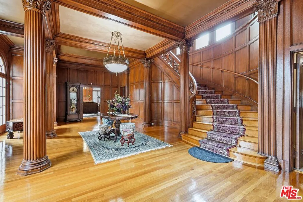 455 Lorraine Boulevard, Los Angeles, California 90020 home-pic-6